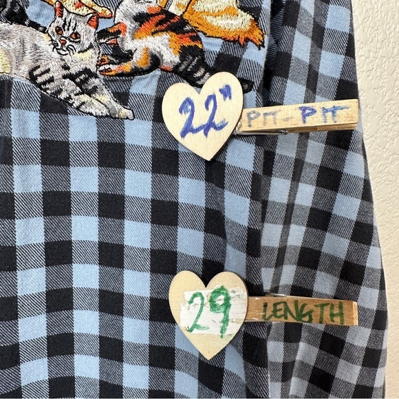 Vintage Plaid Flannel Embroidered Cats Long Sleeve Button Up - Like New - Large - Picture 4 of 8